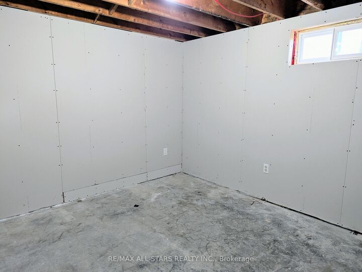 23 Valley Road — photo 1