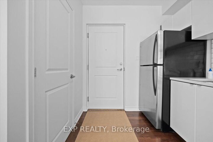 Property Photo: 429 Kent Street 121 ON K2P 1B5