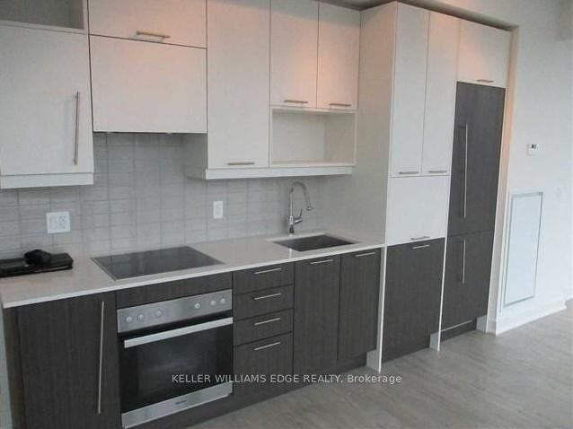 Property Photo:  30 Nelson Street 2009  ON M5V 0H4 