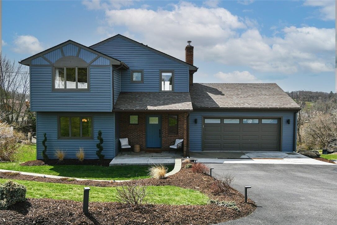 Property Photo:  3061 Old Oakdale Road  PA 15057 