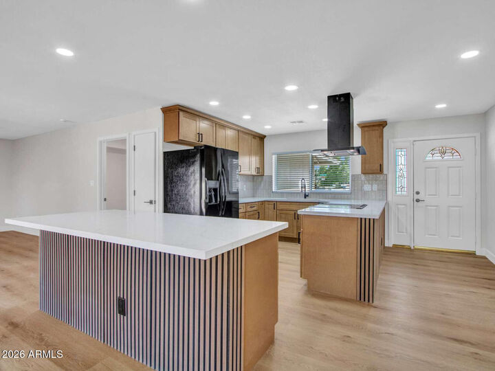 Property Photo:  4915 W Shangri La Road  AZ 85304 