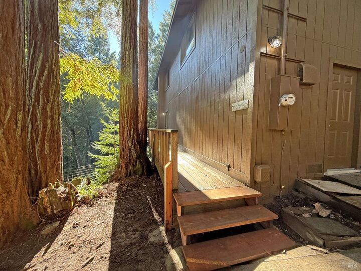 Property Photo:  25124 Blue Jay Place  CA 95490 