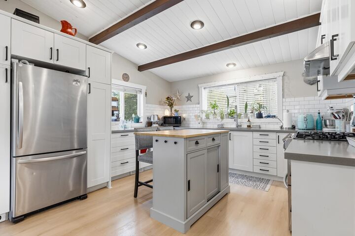 Property Photo: 5565 Peach Road BC V2R 5L9
