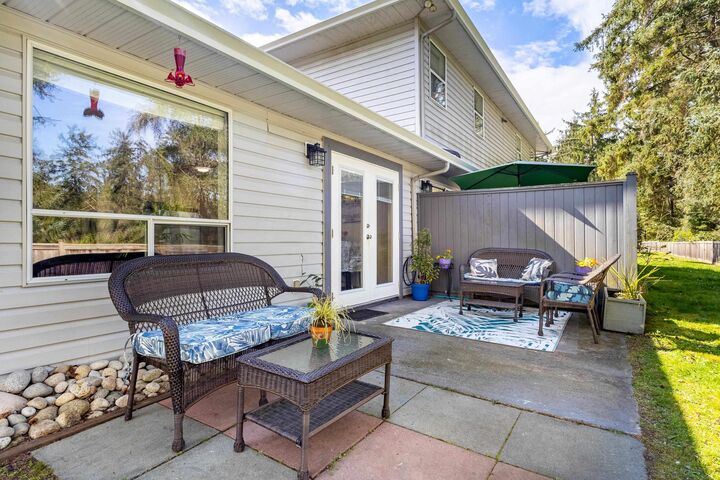 Property Photo: 5706 Ebbtide Street 1 BC V7Z 0J4