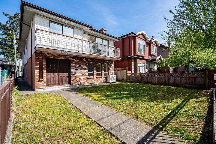 Property Photo: 4332 Victoria Drive BC V5N 4N5