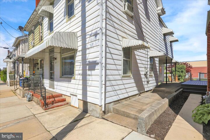Property Photo:  41 W Washington Street  PA 19522 