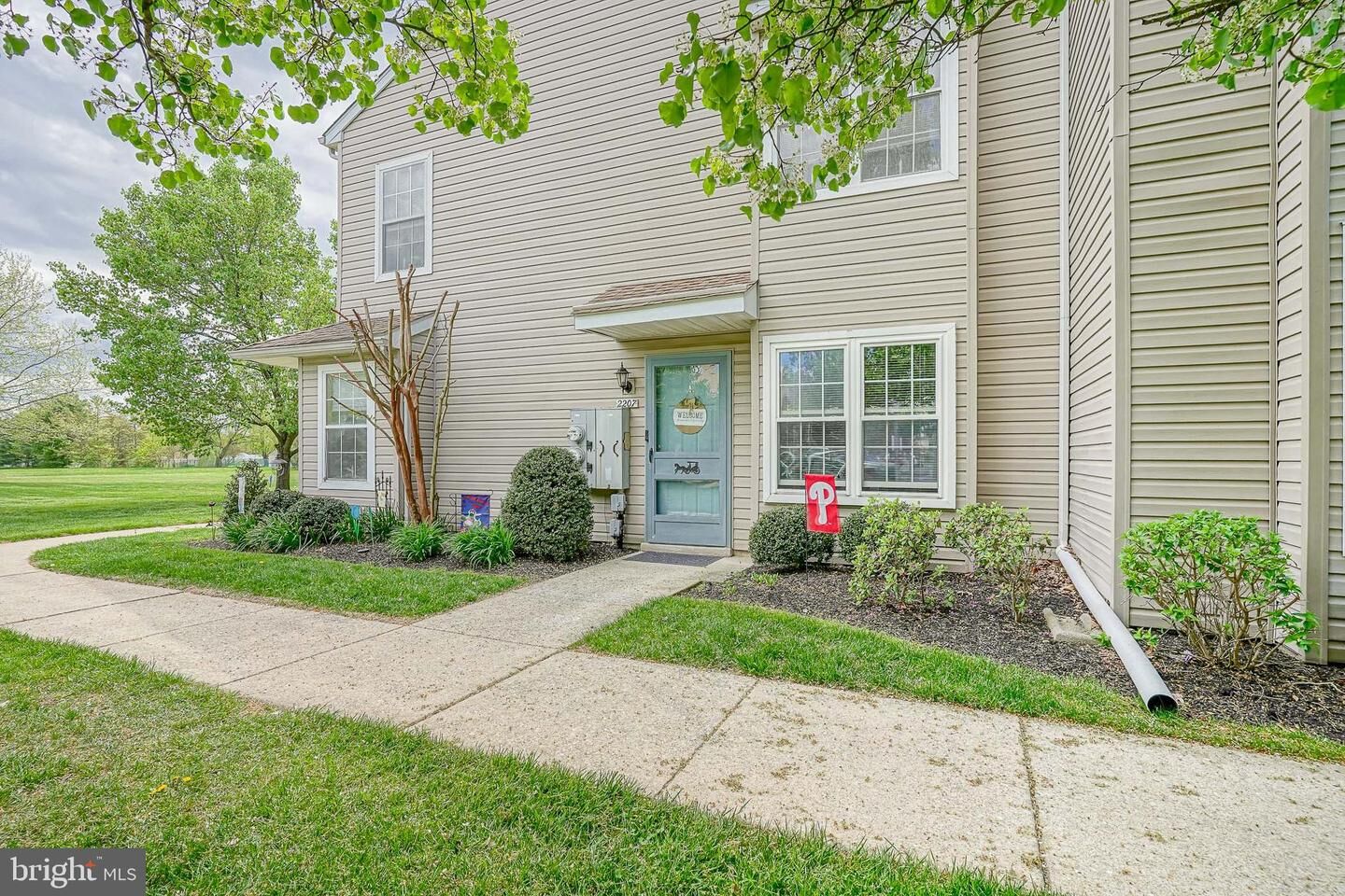 Property Photo:  2207 Tanglewood Court  NJ 08080 