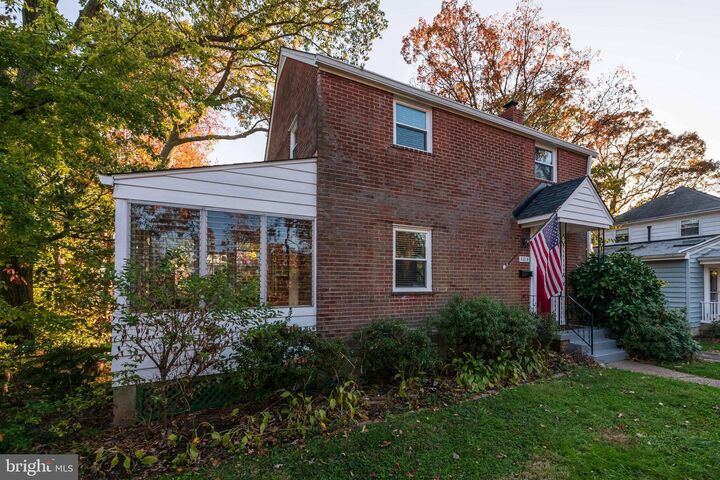 Property Photo:  4814 Arlington Boulevard  VA 22204 