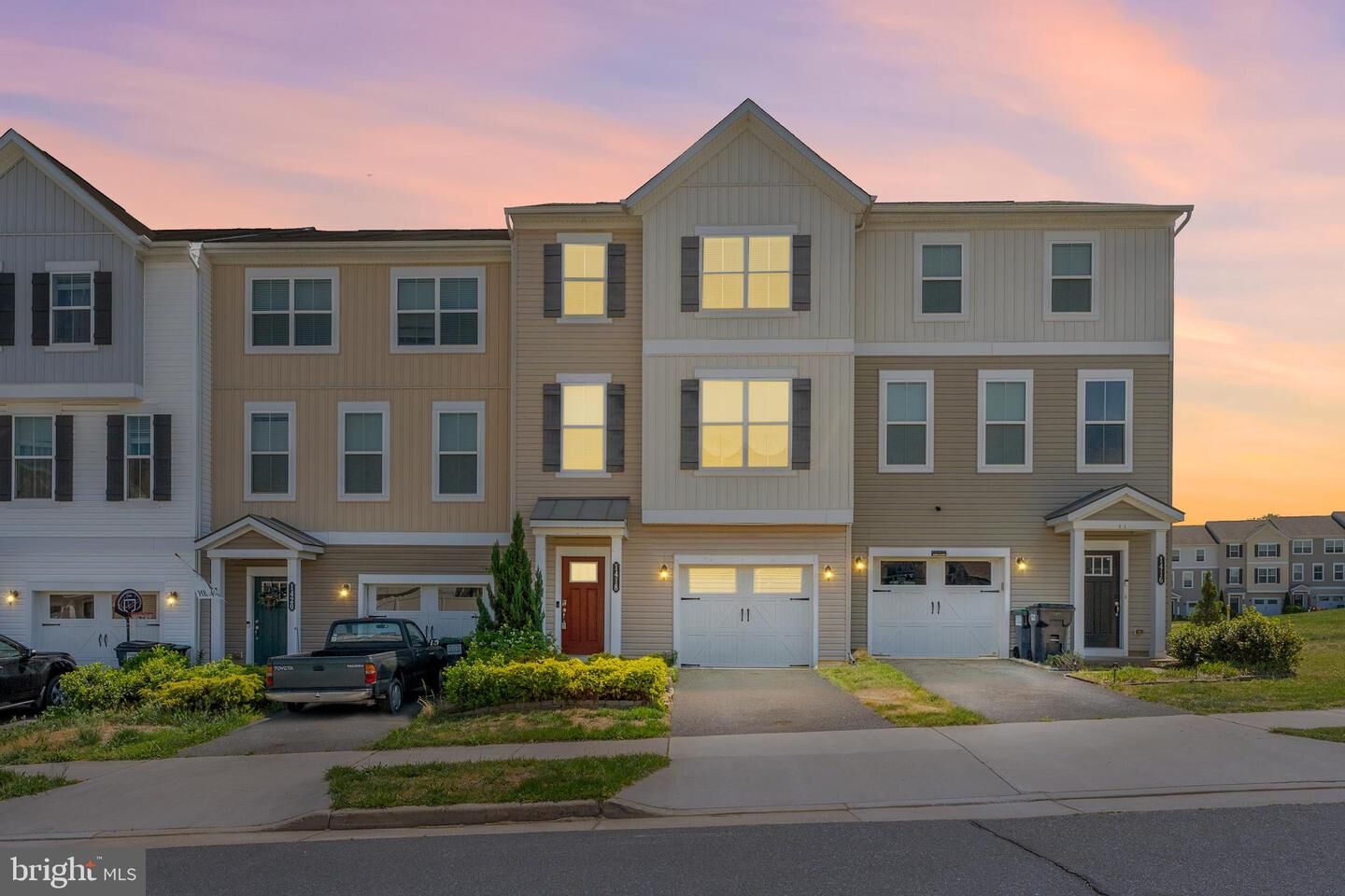 Property Photo:  1418 Hudgins Farm Circle  VA 22408 