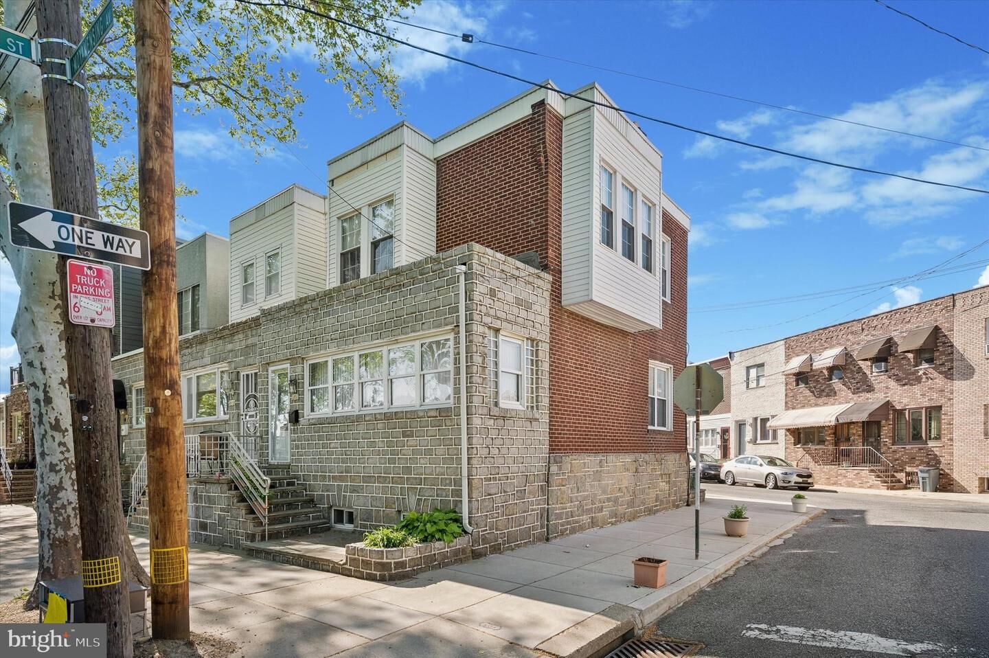 Property Photo:  1735 W Moyamensing Avenue  PA 19145 