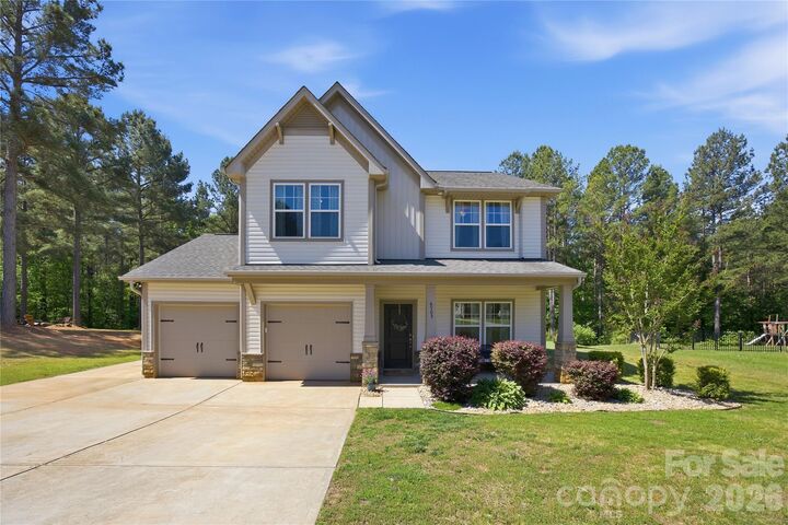 Property Photo:  6509 Coniferous Circle  NC 28173 
