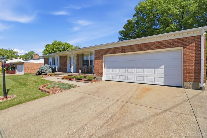 Property Photo:  6208 Kingoak Drive  OH 45248 