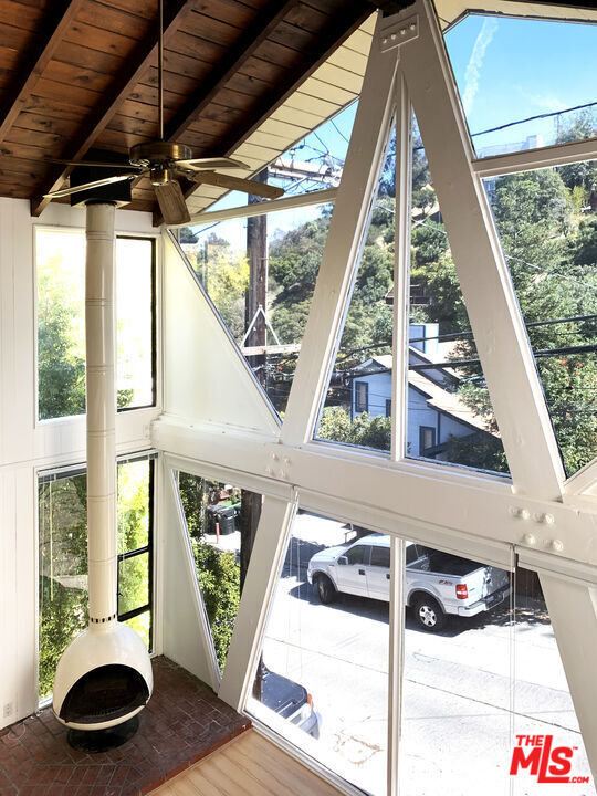 Property Photo:  8437 Ridpath Dr  CA 90046 