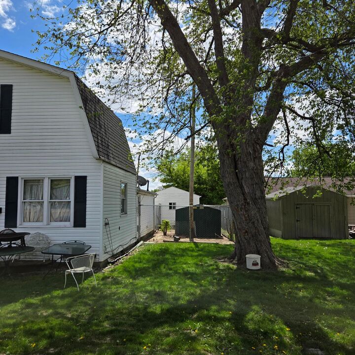 Property Photo:  110 Maryland Avenue  OH 43140 