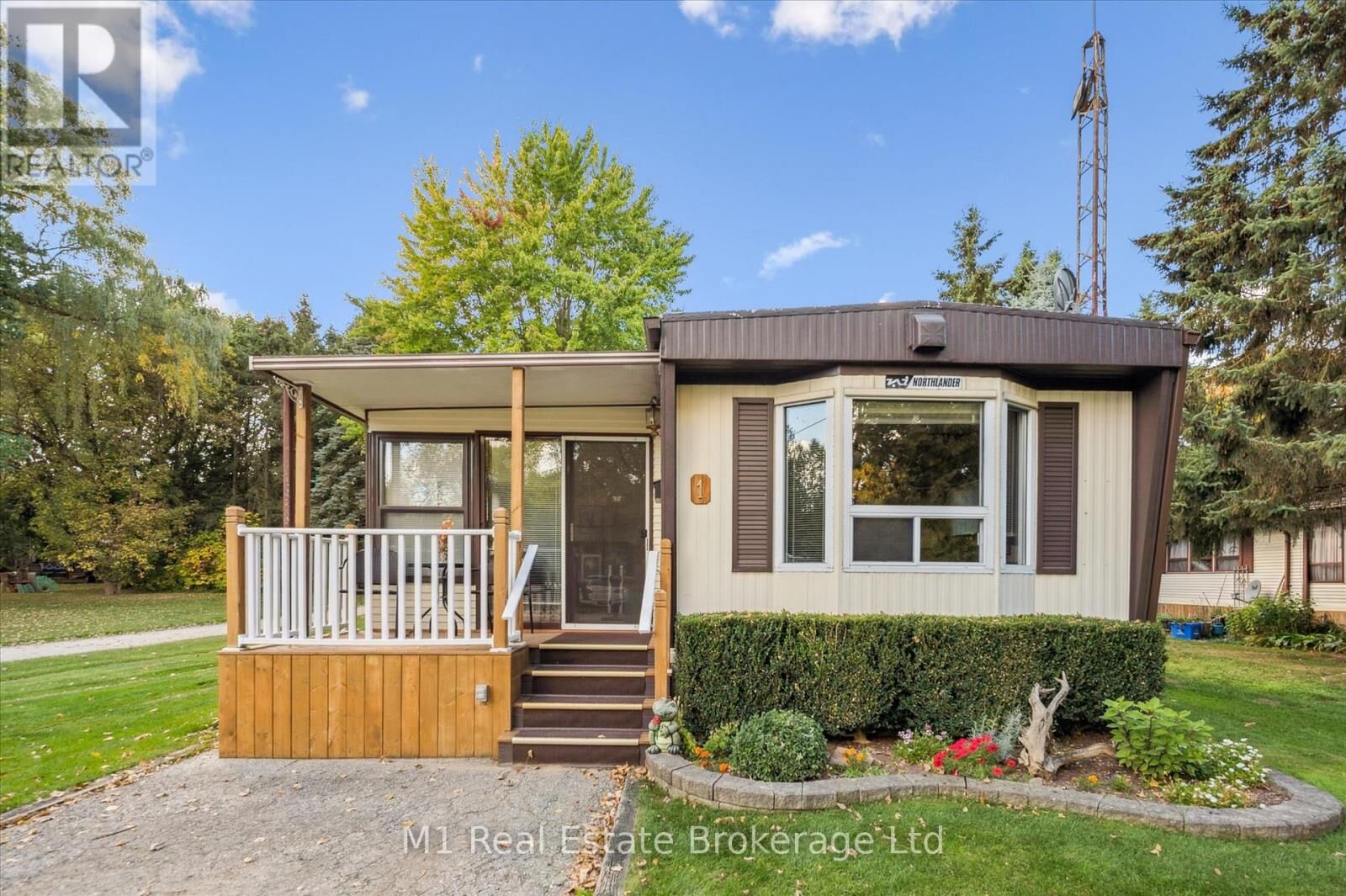 Property Photo:  1 Grand Vista Drive  ON N0G 2L0 