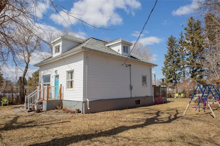 Property Photo:  155 2nd Avenue West  MB R0K 2C0 