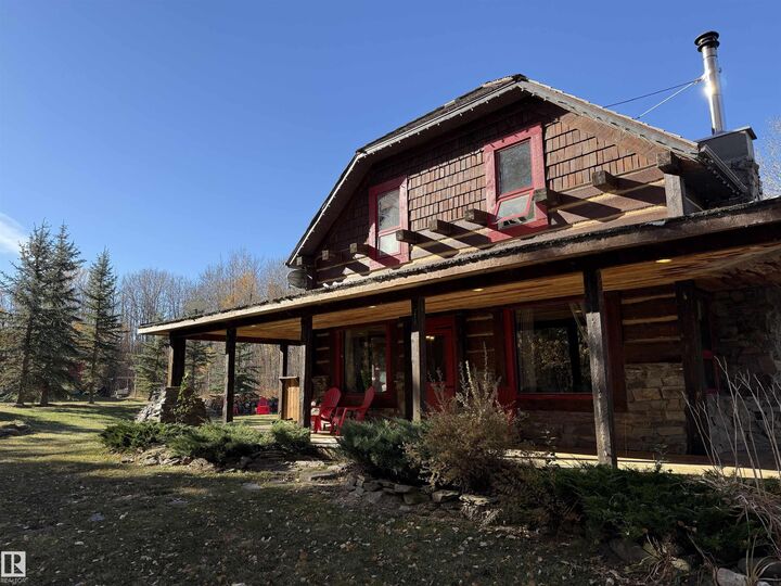 Property Photo: 580 Poplar Bay Drive AB T0C 2V0