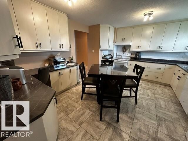 Property Photo:  4611 50A Avenue  AB T0B 2R0 