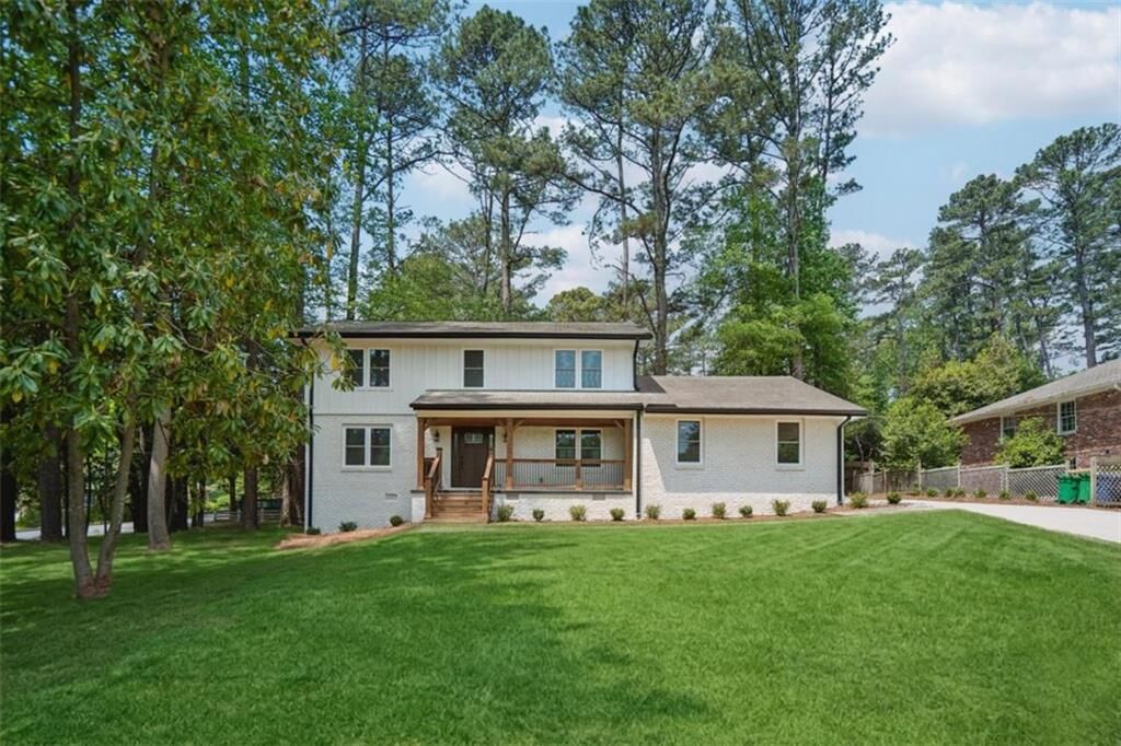 Property Photo:  2452 King Arthur Circle  GA 30345 