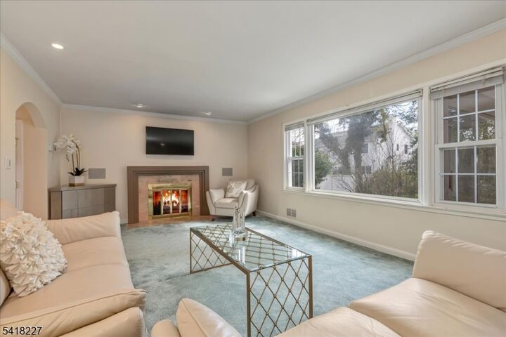 Property Photo:  29 Mohawk Trail  NJ 07090 