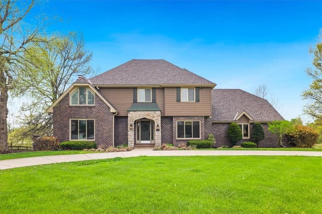 Property Photo:  5601 W 181st Street  KS 66085 