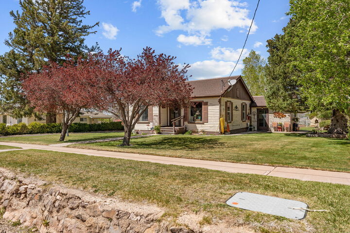 Property Photo: 147 E Main St UT 84772