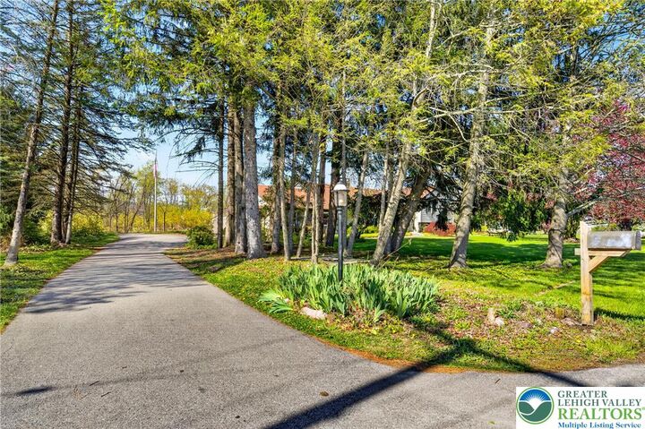 Property Photo:  976 Ridge Road  PA 18013 