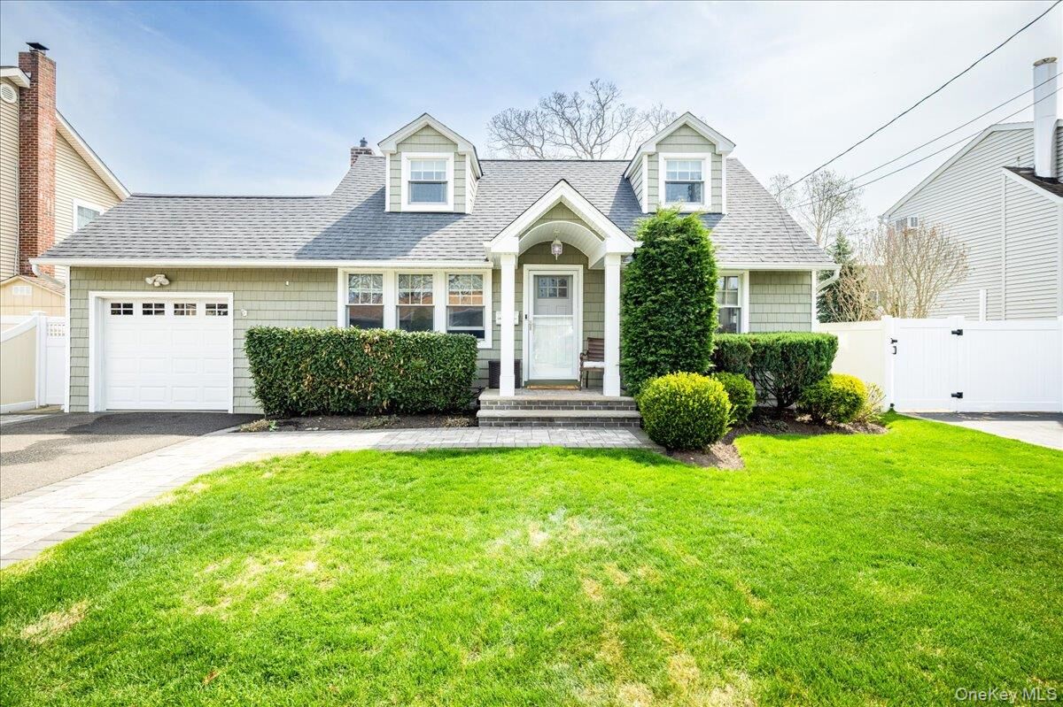 Property Photo:  130 N Kings Avenue  NY 11758 