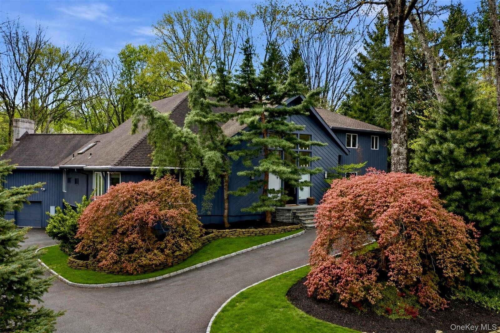 Property Photo:  13 Zeck Court  NY 10901 