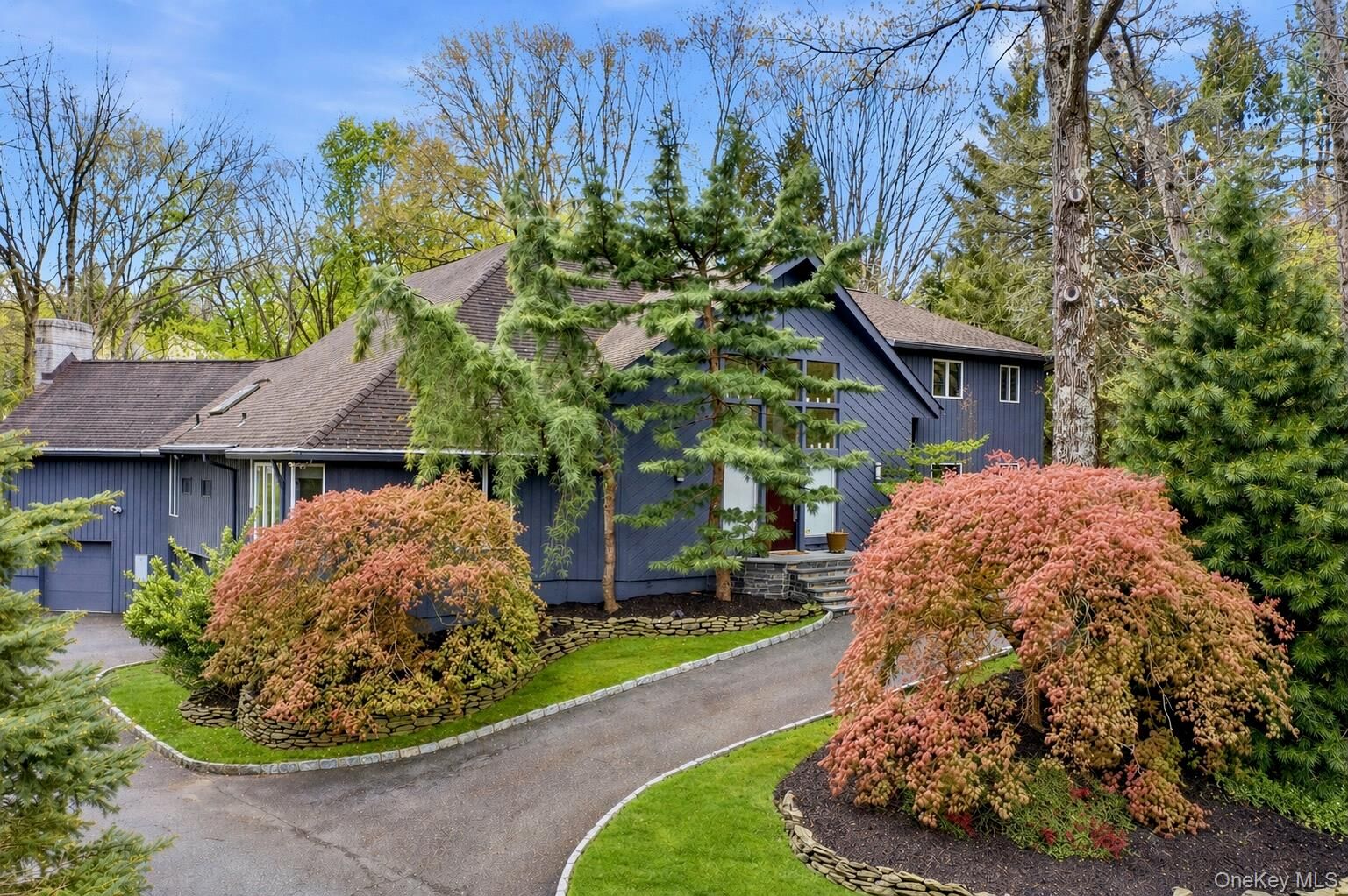 Property Photo:  13 Zeck Court  NY 10901 