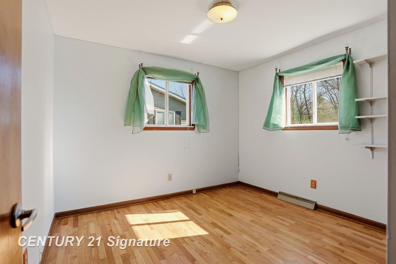Property Photo:  3572 Ruskview Drive  MI 48603 