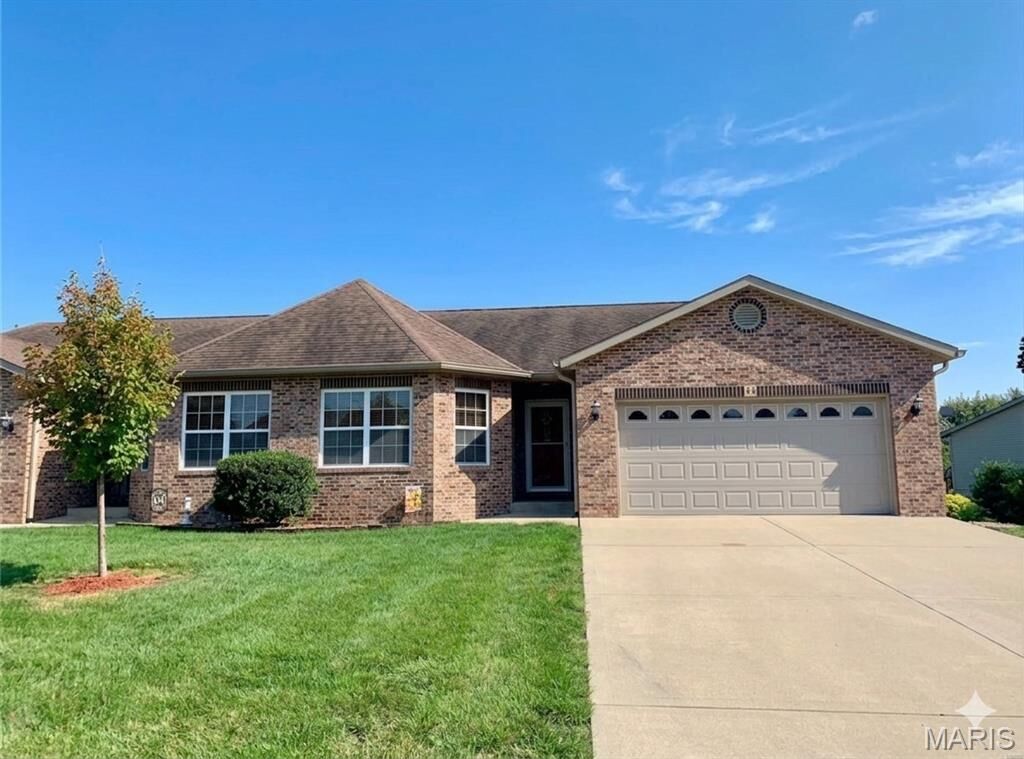 Property Photo:  44 Brooks Drive  IL 62010 