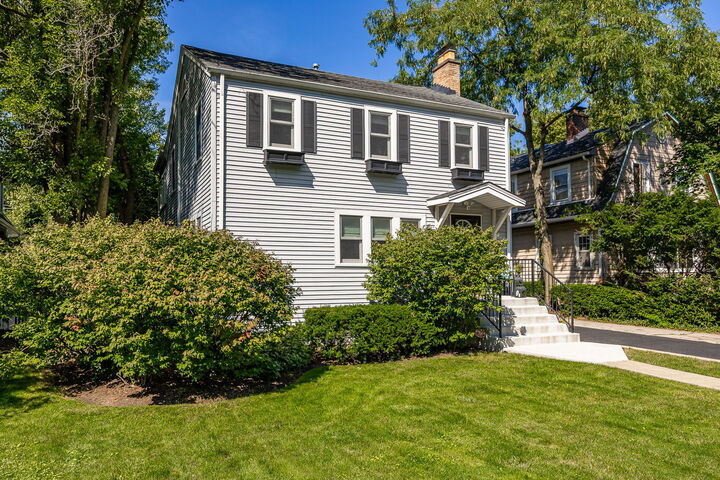 Property Photo:  306 Northwood Road  IL 60546 