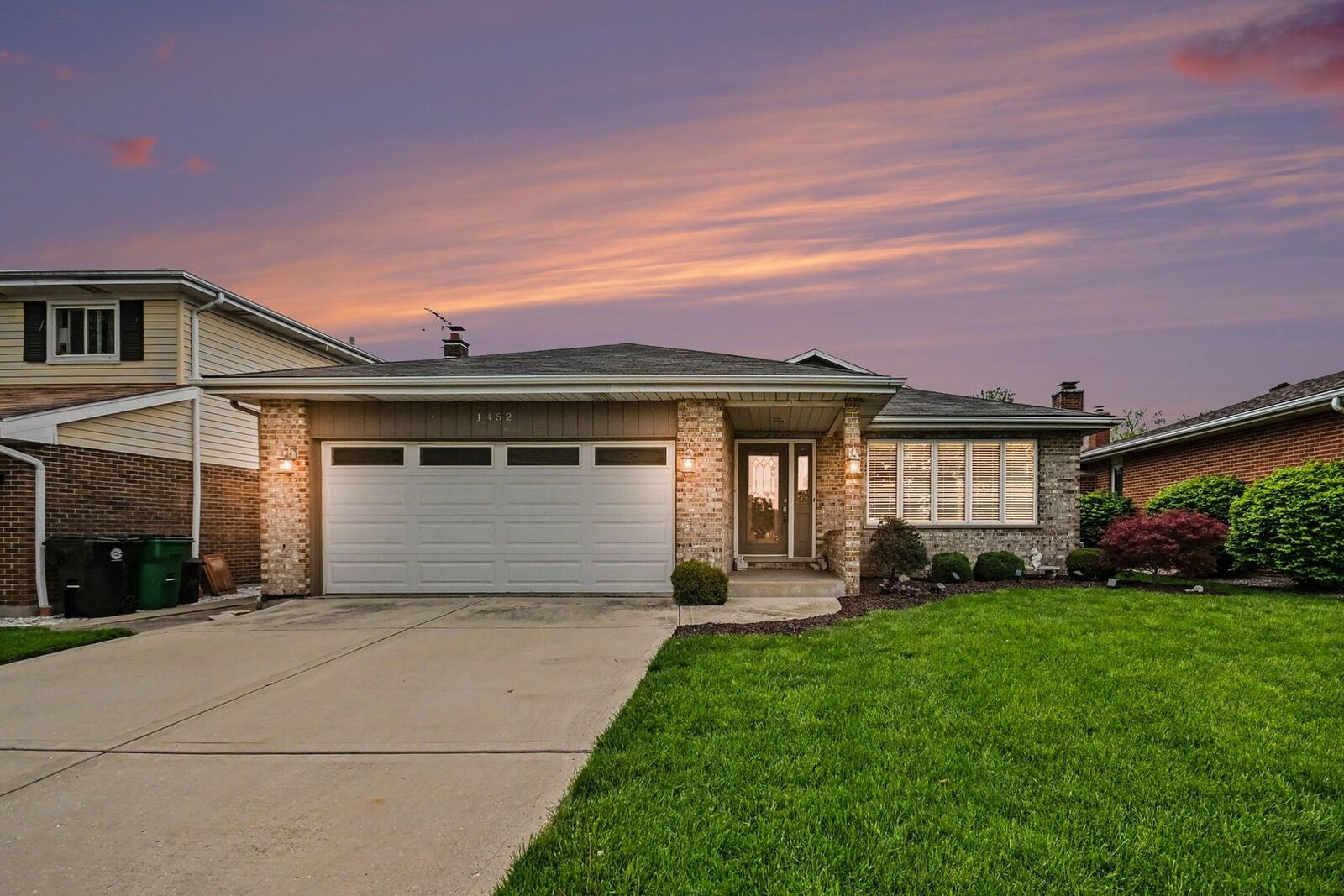 Property Photo:  1452 Concord Avenue  IL 60154 