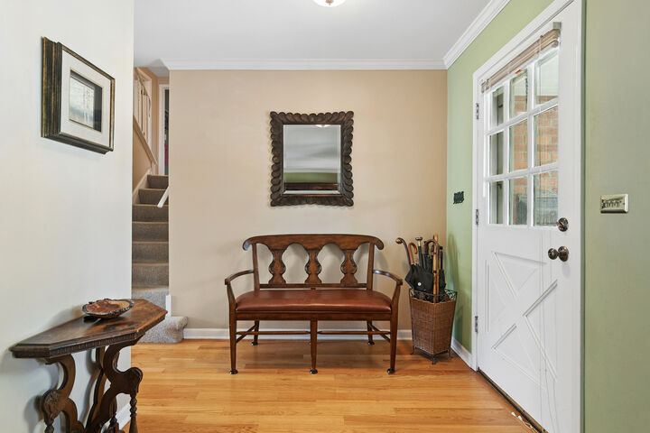 Property Photo:  719 E Hackberry Drive  IL 60004 