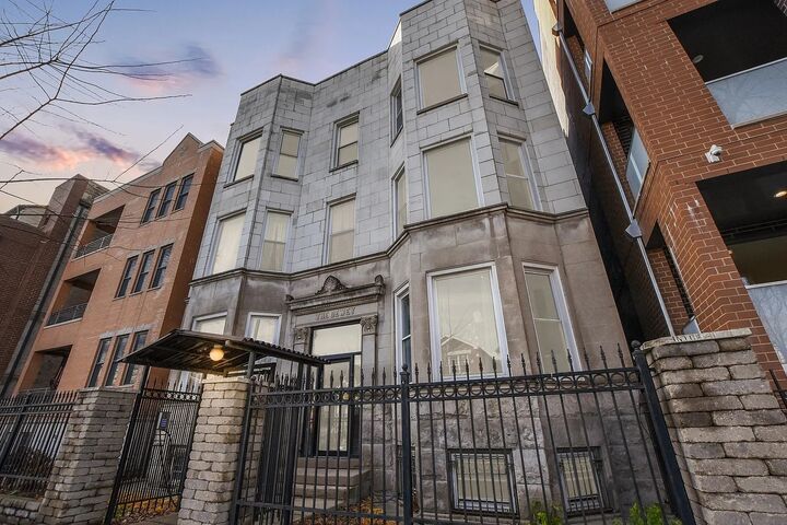 Property Photo:  2114 N California Avenue N 2  IL 60647 