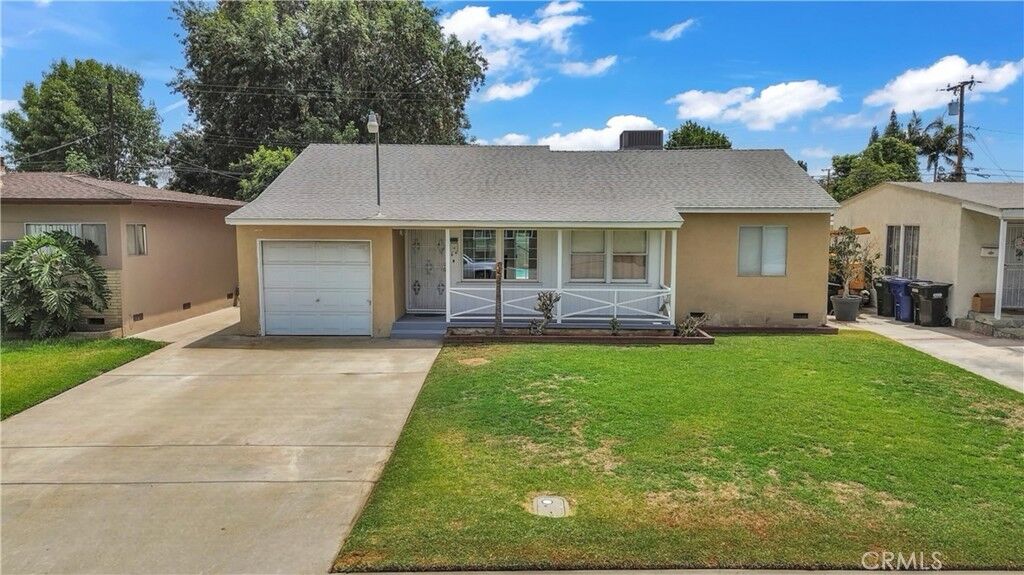 Property Photo:  9838 Maxine  CA 90660 