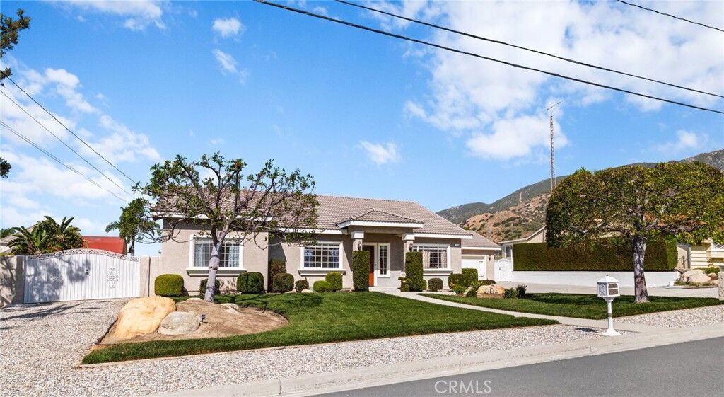 Property Photo:  2411 Burt Street  CA 91784 