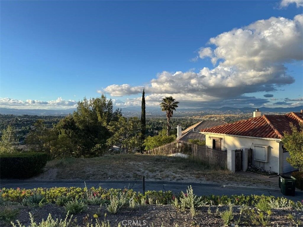 Property Photo:  23808 Bella Vista  CA 91321 