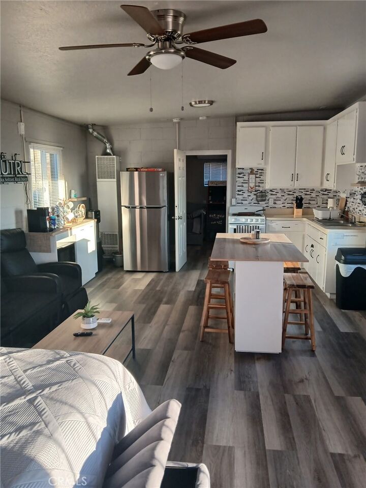 Property Photo:  21025 Medford Way  CA 92308 