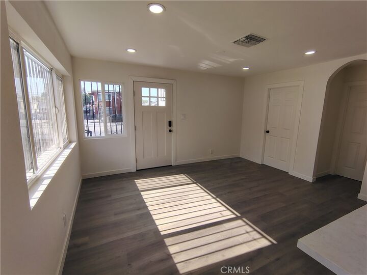 Property Photo:  231 E Century  CA 90003 