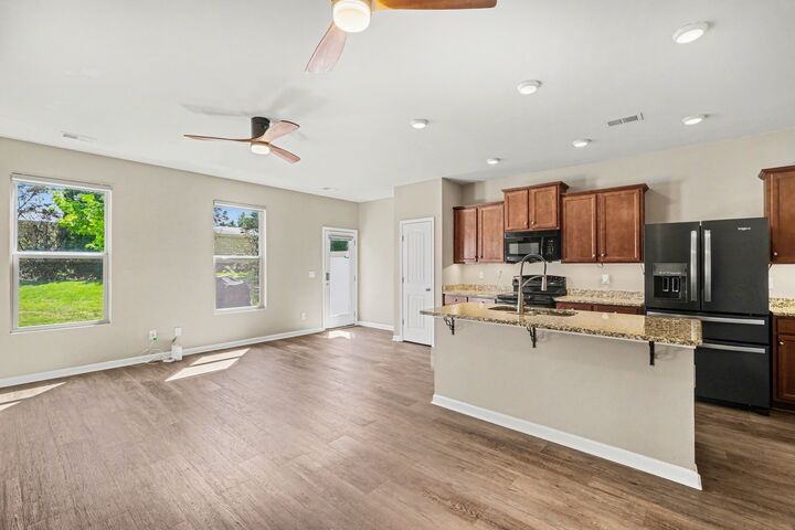 Property Photo:  4009 Cannonsgate Ln  TN 37128 