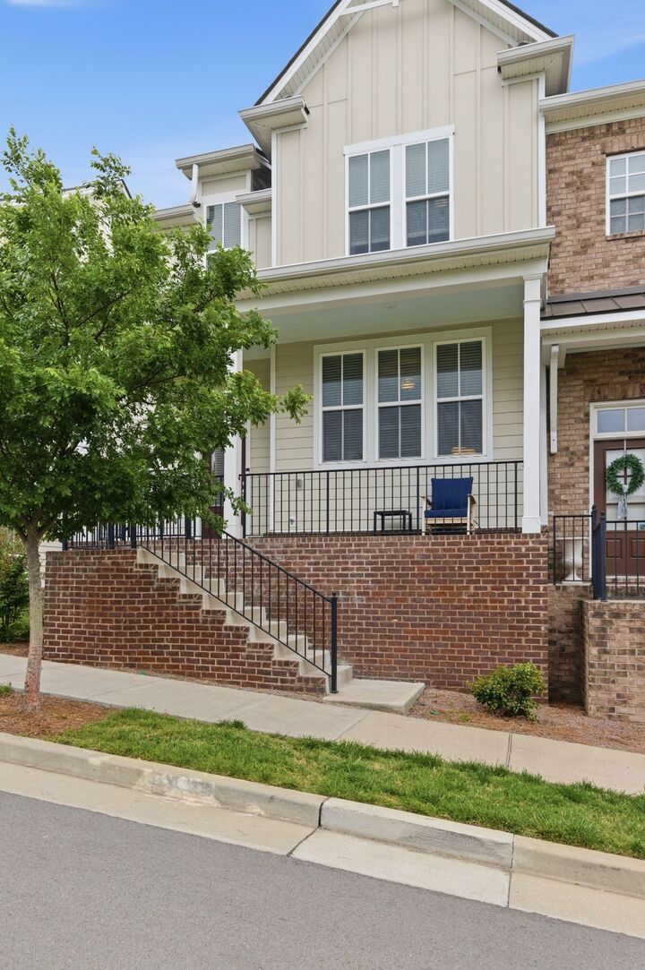 Property Photo:  1746 Park Terrace Ln  TN 37135 