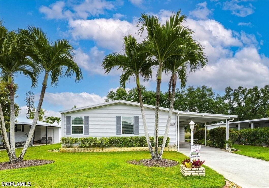 Property Photo:  102 Estelle Drive  FL 34112 