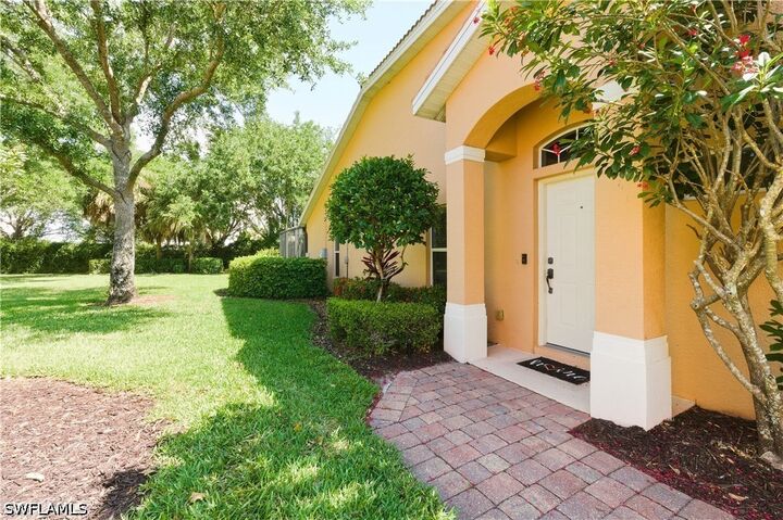 Property Photo:  15501 Cortona Way  FL 34120 