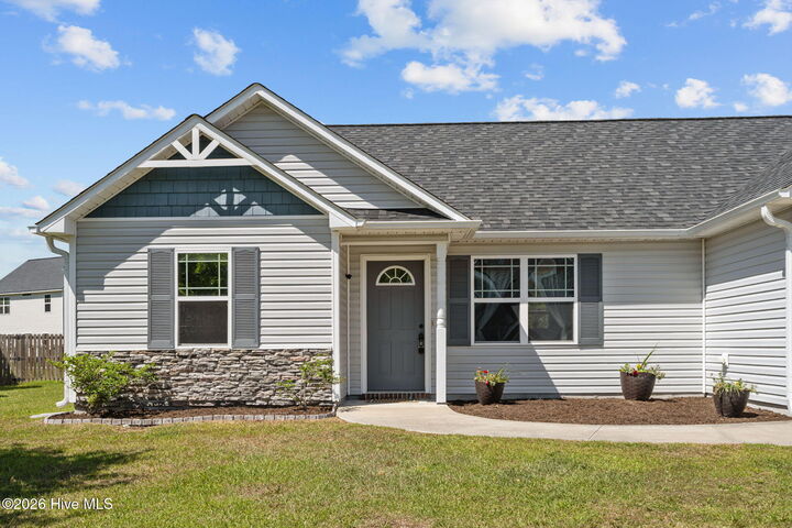 Property Photo:  221 Breakwater Drive  NC 28460 