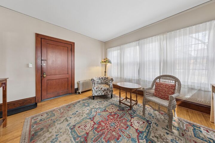 Property Photo:  611 E 16th Street 1  MN 55404 