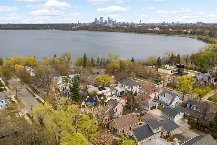 Property Photo:  3819 Thomas Avenue S  MN 55410 