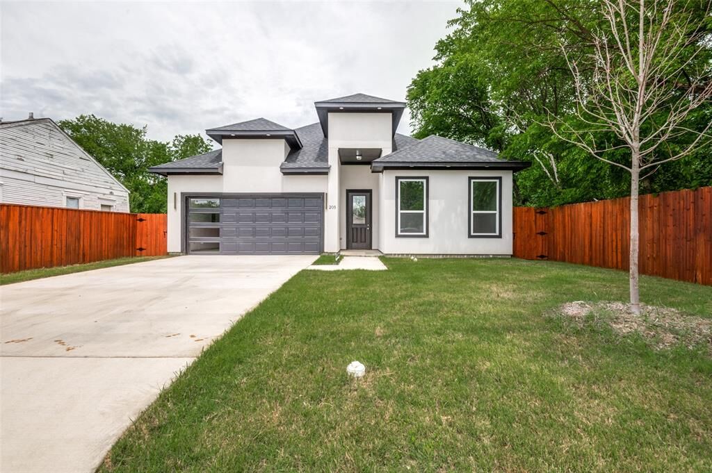 Property Photo:  205 Fairview Street  TX 75165 