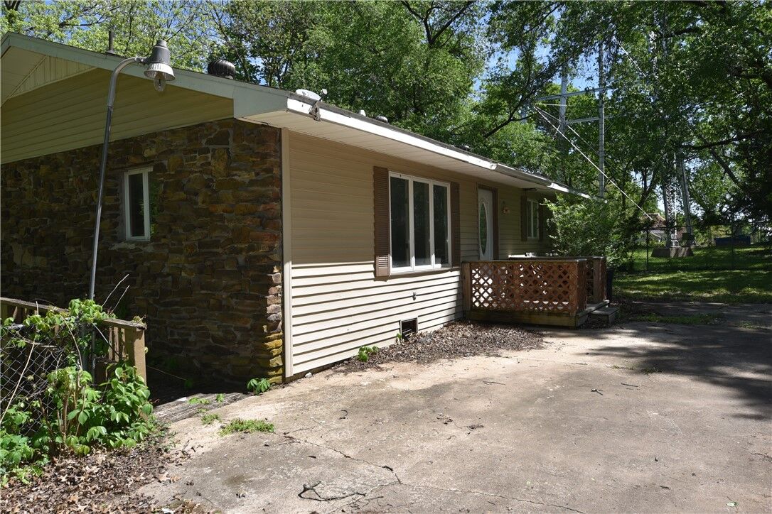 Property Photo:  142 Patton Street  AR 72751 